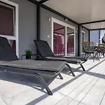 Vakantiehuis 2 Bedroom Stunning In *