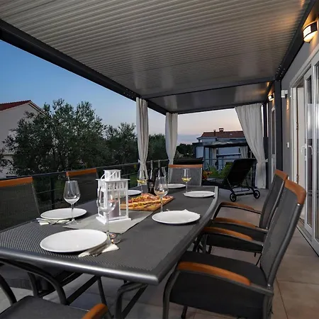 2 Bedroom Stunning In Prázdninový dům *